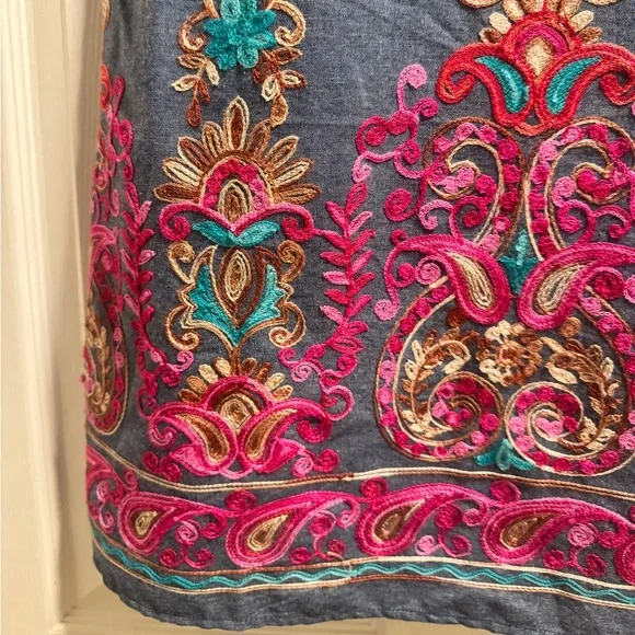 Entro Embroidered Halter Mini Dress Size Large - Picture 2 of 6